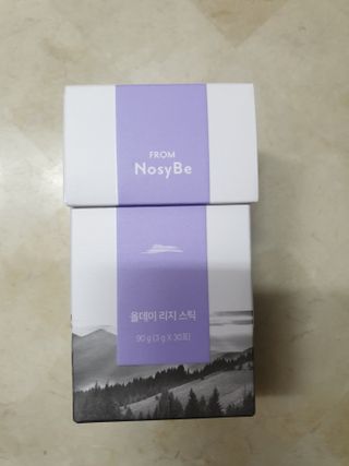 프롬노시베_이너뷰티 올데이 리지 스틱 — 5점을 준 리뷰어가 2021년 8월 올린 사용 사진