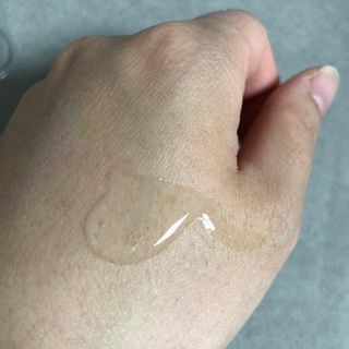 썸헤어 / SUMHAIR 썸헤어 실키 테라피 헤어 에센스 — 3.5점을 준 리뷰어가 2021년 4월 올린 사용 사진