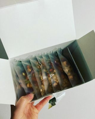 [그래한끼] 무설탕/저당 시리얼타입 수제그래놀라 (40gX10개) — 5점을 준 리뷰어가 2022년 9월 올린 사용 사진