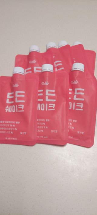 [덜다] 든든 식물성 단백질 쉐이크 40g X 7입 (곡물/딸기) — 4점을 준 리뷰어가 2023년 8월 올린 사용 사진