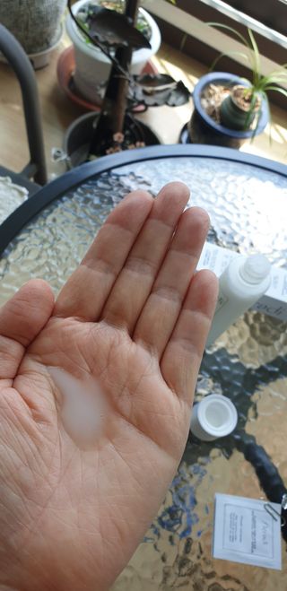 플레라디 에델바이스 오일 밸런싱 토너 — 5점을 준 리뷰어가 2021년 5월 올린 사용 사진