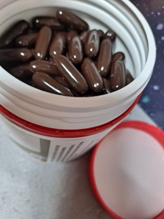 Swisse 스위스 고함량 프로폴리스 2,000mg 210정 — 5점을 준 리뷰어가 2021년 3월 올린 사용 사진