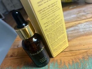 스킨큐어 산다화 비타민c 화이트닝 에센스 30ml — 5점을 준 리뷰어가 2023년 10월 올린 사용 사진