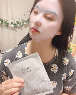 리브얼 | LIVALL 바이오셀룰로오스 마스크 레스트 앤 글로우 33ml  x 3개입 — 5점을 준 리뷰어가 2022년 6월 올린 사용 사진