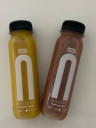 BLENDY'S 핑크 스무디+블론디 스무디 — 5점을 준 리뷰어가 2021년 10월 올린 사용 사진