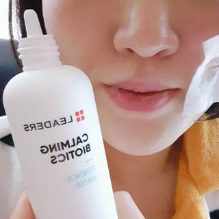 리더스코스메틱 리더스 카밍 바이오틱스 에센스 워터 — 5점을 준 리뷰어가 2021년 12월 올린 사용 사진