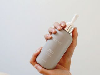 엠디스픽 무향 바리스타 핸드크림 울트라 고보습 대용량 펌핑 245g — 3점을 준 리뷰어가 2022년 12월 올린 사용 사진