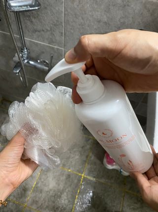 프리[닥터문] 유산균 락토케어 질경초 여성청결제 1000ml (젤타입) — 5점을 준 리뷰어가 2022년 7월 올린 사용 사진
