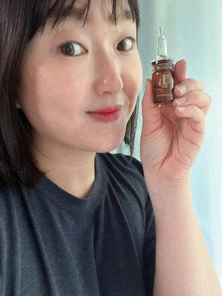 제이앤디바이오 앙코르 블랑 브라이트닝 앰플 — 5점을 준 리뷰어가 2022년 2월 올린 사용 사진
