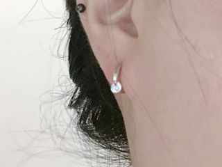 [골드앤디어] 14K 사선 큐빅 원터치 귀걸이_3color — 5점을 준 리뷰어가 2021년 7월 올린 사용 사진
