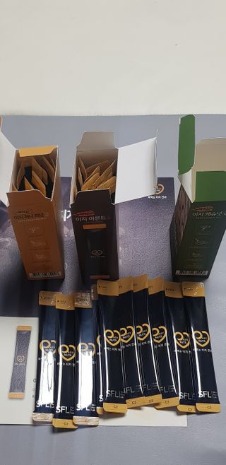 짜먹는 이지견과 짜먹는 이지아몬드, 짜먹는 이지허니피넛, 짜먹는 이지캐슈넛 각 10g X  10포 — 4점을 준 리뷰어가 2021년 2월 올린 사용 사진
