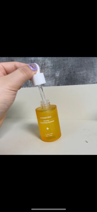 체르엠 스템앤셀 비타민 브라이트닝 에센스 30ml 1개 — 3.5점을 준 리뷰어가 2022년 2월 올린 사용 사진