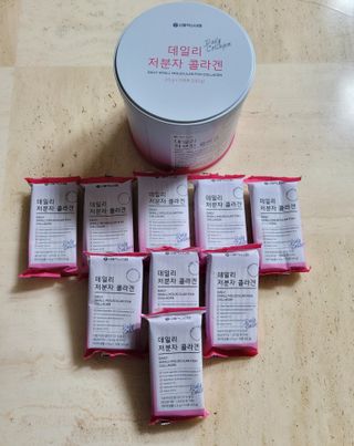 서울약사신협_데일리저분자콜라겐_2.5g x 100포 — 5점을 준 리뷰어가 2021년 5월 올린 사용 사진