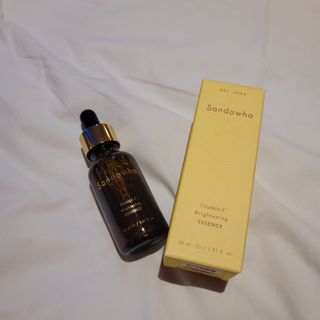 스킨큐어 산다화 비타민c 화이트닝 에센스 30ml — 5점을 준 리뷰어가 2021년 8월 올린 사용 사진