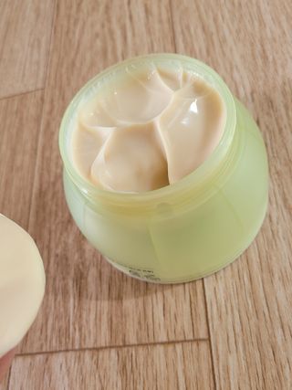 카오리온코스메틱스 사카로미세스와 시카의 만남        릴리피 릴렉싱 크림 진정한 탄력을 경험해보세요 — 4점을 준 리뷰어가 2021년 5월 올린 사용 사진