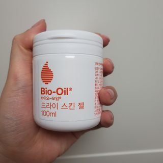바이오오일 [바이오-오일] 드라이 스킨 젤 100ml — 5점을 준 리뷰어가 2021년 12월 올린 사용 사진