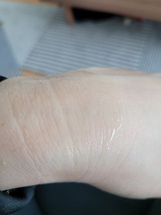 [바록스] 류현진 올인원 바디릴렉싱 몬스터겔 50ml — 5점을 준 리뷰어가 2021년 4월 올린 사용 사진