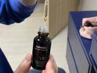 코매료 셀인키 리바이탈 퍼펙트 세럼 2종(천연오일100프로+순수비타민c150,000ppm) — 5점을 준 리뷰어가 2024년 2월 올린 사용 사진