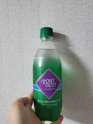 몽베스트 Montbest with Sparkling water Plain 20병 — 5점을 준 리뷰어가 2022년 7월 올린 사용 사진