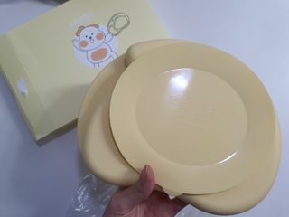 유비맘 캐릭터 실리콘 흡착 식판_색상 랜덤발송 — 5점을 준 리뷰어가 2021년 1월 올린 사용 사진
