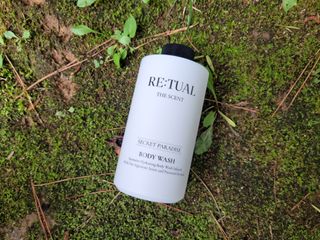 레츄얼 더 센트 바디워시 시크릿 파라다이스(500ml) — 5점을 준 리뷰어가 2022년 7월 올린 사용 사진