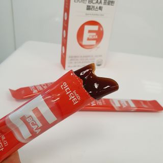 [인디닥터] 타이탄 BCAA 프로틴 젤리스틱 — 5점을 준 리뷰어가 2022년 4월 올린 사용 사진