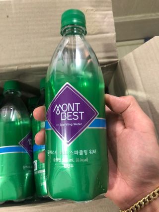 몽베스트 Montbest with Sparkling water Plain 20병 — 4점을 준 리뷰어가 2021년 10월 올린 사용 사진