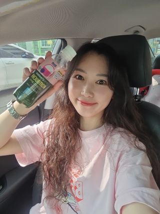 더그레잇티 콤부차 [매일유업] 더그레잇티 44kcal 콤부차 300ml *12개입 (오리지널 6개+베리리치 6개) — 5점을 준 리뷰어가 2023년 7월 올린 사용 사진