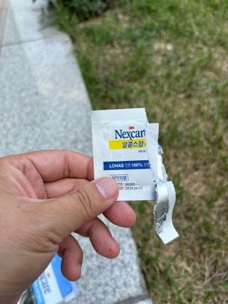 3M 넥스케어 블레미쉬 여드름패치 릴리프 111매(짜기 전 케어) +알코올스왑 증정 — 5점을 준 리뷰어가 2024년 7월 올린 사용 사진