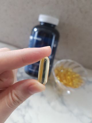 서울약사신협 Finepick_오메가365_1020mg x 365캡슐 — 5점을 준 리뷰어가 2021년 4월 올린 사용 사진