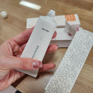 리엔케이 센티드 리페어 핸드크림 SET - 3 fragrance — 5점을 준 리뷰어가 2022년 11월 올린 사용 사진