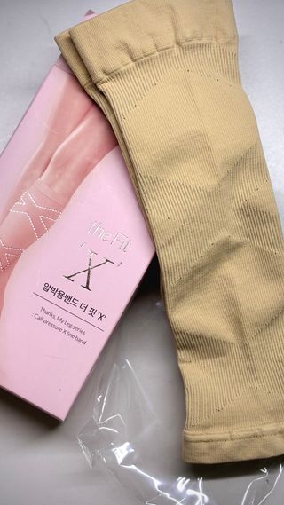 주식회사 땡스마이파트너 [구매평] 땡스마이레그 의료용 종아리압박밴드 다리붓기 혈액순환 압박스타킹 — 5점을 준 리뷰어가 2025년 5월 올린 사용 사진