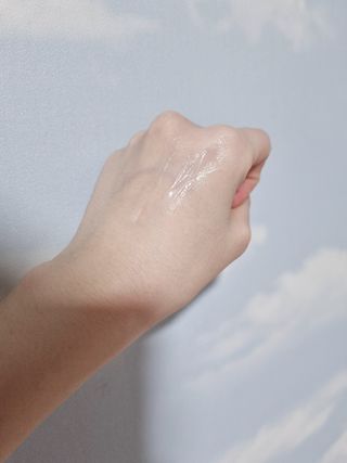 멈칫(MUMCHIT) 넥퍼퓸 NECKPERFUME 2가지 향 — 5점을 준 리뷰어가 2021년 11월 올린 사용 사진