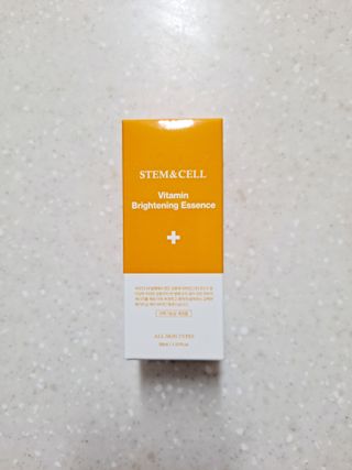 체르엠 스템앤셀 비타민 브라이트닝 에센스 30ml 1개 — 5점을 준 리뷰어가 2021년 10월 올린 사용 사진
