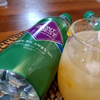 몽베스트 Montbest with Sparkling water Plain 20병 — 5점을 준 리뷰어가 2021년 11월 올린 사용 사진