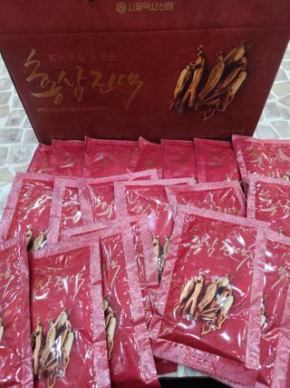 서울약사신협_프리미엄 6년근 홍삼진액_70mlx30포 — 5점을 준 리뷰어가 2021년 3월 올린 사용 사진