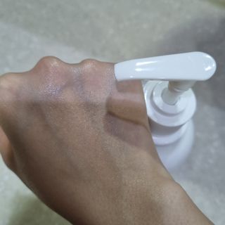 [닥터문] 프리미엄 알로에베라 선크림 500ml — 5점을 준 리뷰어가 2022년 6월 올린 사용 사진