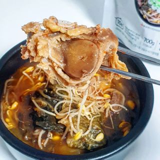 요리반상회 용문해장국 2팩 + 뚝배기 1개 — 4점을 준 리뷰어가 2021년 3월 올린 사용 사진