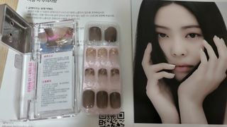 데싱디바 매직프레스 레귤러 스퀘어_6종 중 택 1 — 5점을 준 리뷰어가 2021년 9월 올린 사용 사진