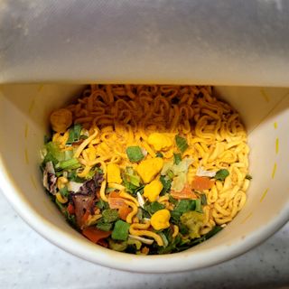 NISSIN 닛신 컵누들  4종 - 씨푸드오리지날, 씨푸드 스파이시, 씨푸드 커리, 씨푸드 XO소스 — 3점을 준 리뷰어가 2022년 11월 올린 사용 사진