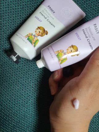 파시 FASCY 高保湿ハンドクリーム40ml+80ml セット — 5점을 준 리뷰어가 2021년 5월 올린 사용 사진