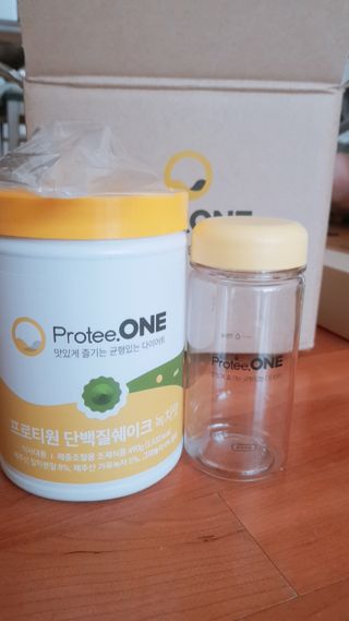 프로티원 단백질쉐이크 녹차맛 2주분 1통+보틀 — 5점을 준 리뷰어가 2021년 5월 올린 사용 사진