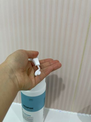 [메디팜] 히알루론산 딥 모이스처 바디로션 — 5점을 준 리뷰어가 2021년 12월 올린 사용 사진