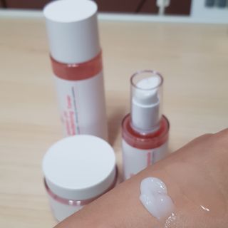 아이앤립 / EYENLIP 아이앤립 연어오일 리바이탈라이징 토너+앰플+크림 3종 세트 — 5점을 준 리뷰어가 2021년 6월 올린 사용 사진
