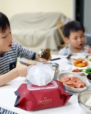 마미요 대용량 플레인 아기물티슈 베이직 캡형 100매 * 10개 — 5점을 준 리뷰어가 2022년 12월 올린 사용 사진