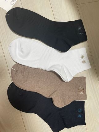 [사이즈가 있는 양말 필로이] 남/여 골지 발목 양말 4족 세트 남【S, M, L, XL】여【S, M, L】_컬러 랜덤 — 5점을 준 리뷰어가 2022년 6월 올린 사용 사진