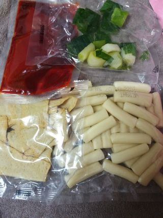 응큼떡볶이 — 3점을 준 리뷰어가 2021년 3월 올린 사용 사진