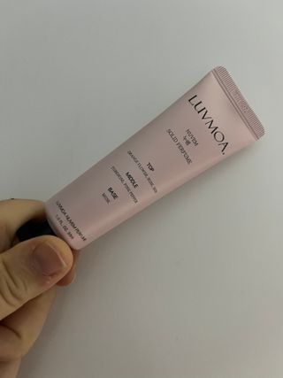 러브모아 향수 고체향수 승무원 고체향수 바르는 향수 니치향수 도손 우드세이지 앤 씨솔트 — 5점을 준 리뷰어가 2023년 1월 올린 사용 사진