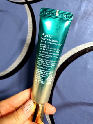 [NEW 탄력유턴 아이크림] AHC 유스 래스팅 리얼 아이크림 포 페이스 — 5점을 준 리뷰어가 2021년 3월 올린 사용 사진