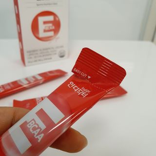 [인디닥터] 타이탄 BCAA 프로틴 젤리스틱 — 5점을 준 리뷰어가 2022년 4월 올린 사용 사진